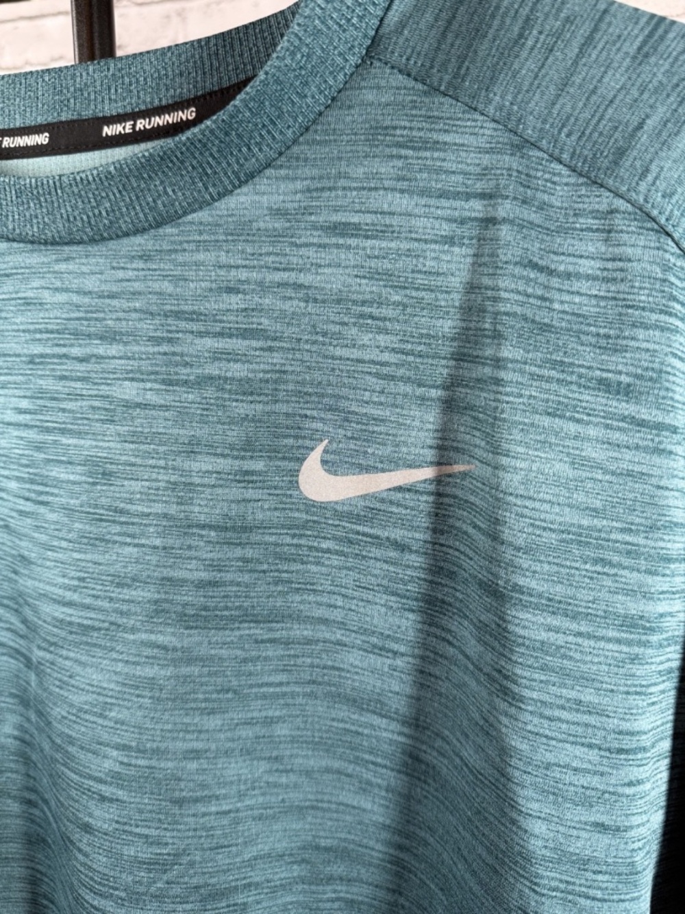 Women's Dri-Fit Nike Long Sleeve Athletic Tee Shirt Size Large - Blue